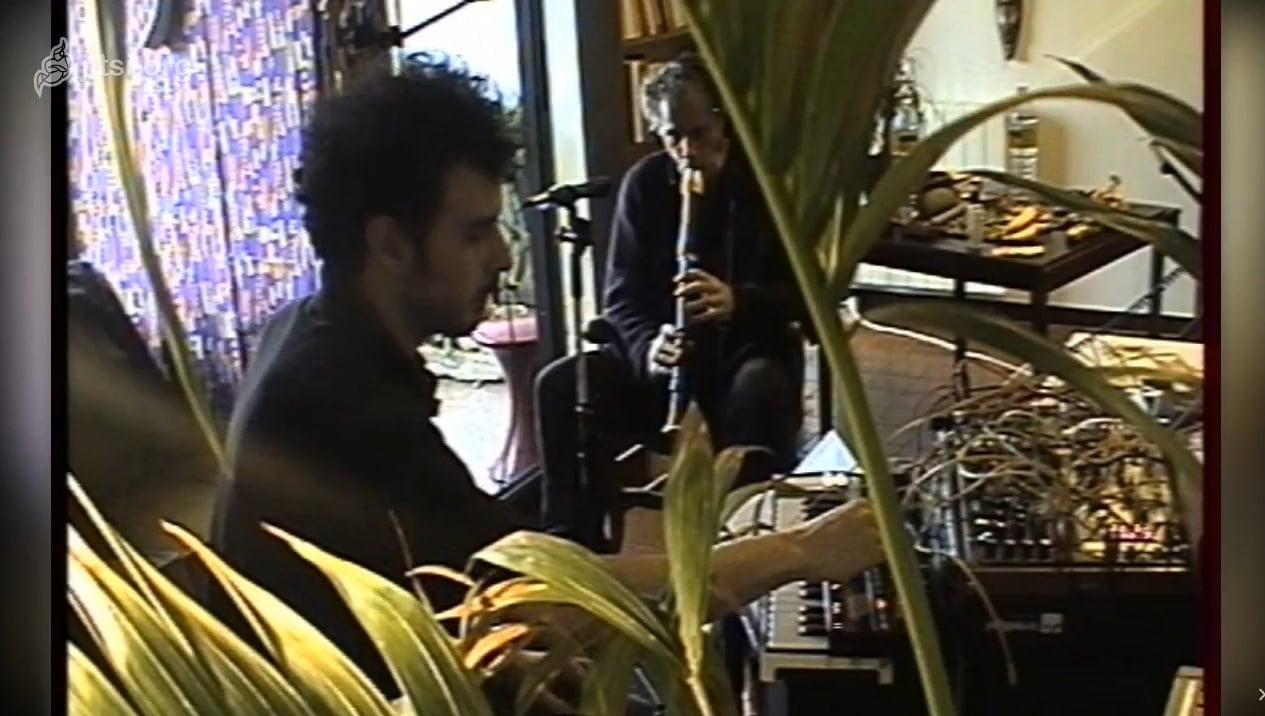 Thyme Lines / Le Cantique des Oiseaux